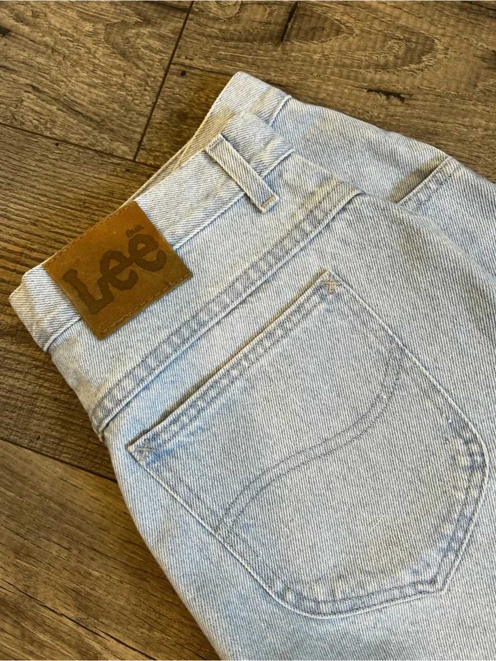 Vintage Lee Light Wash High Waisted Long Denim Dad Shorts- Size 14